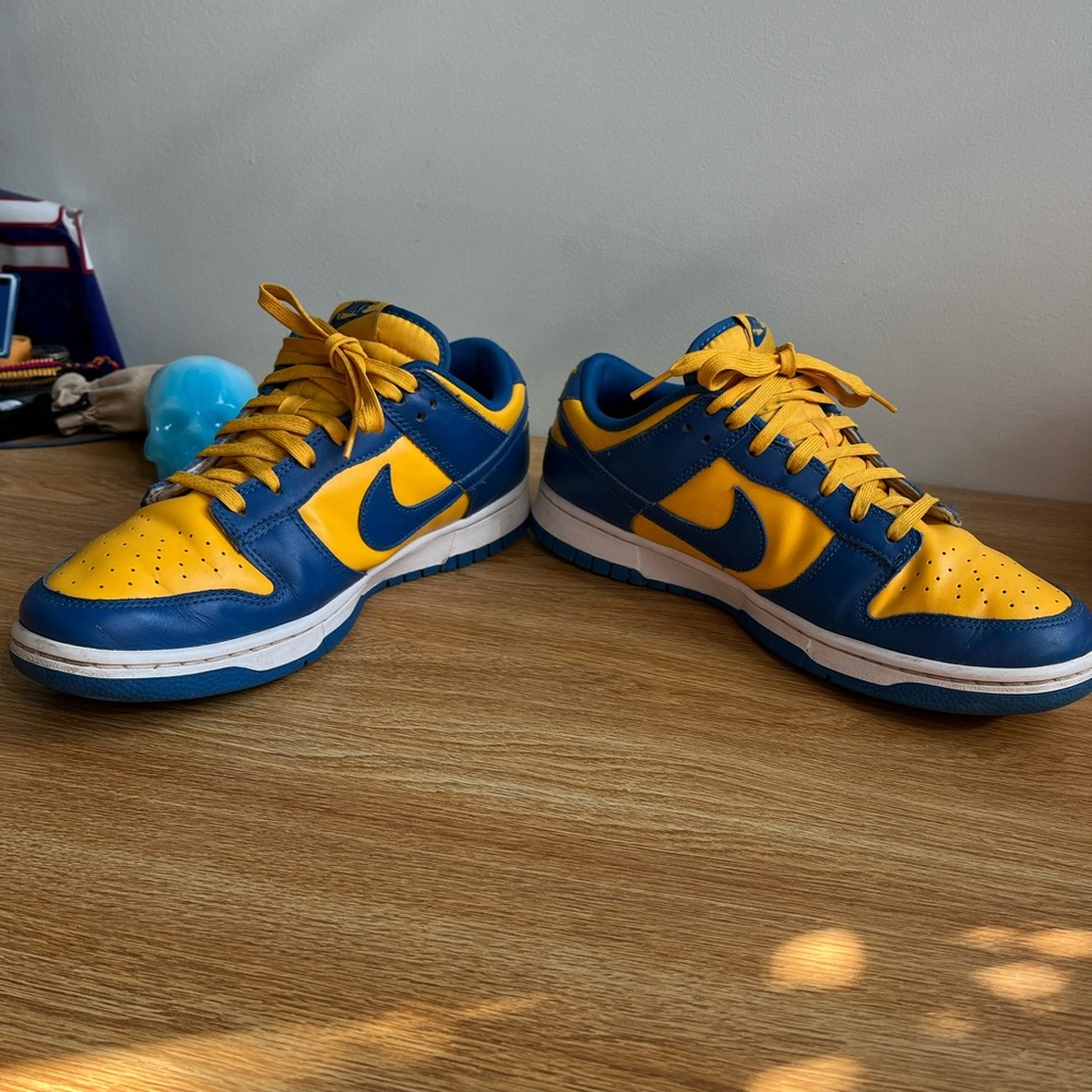 Nike Dunks UCLA edition